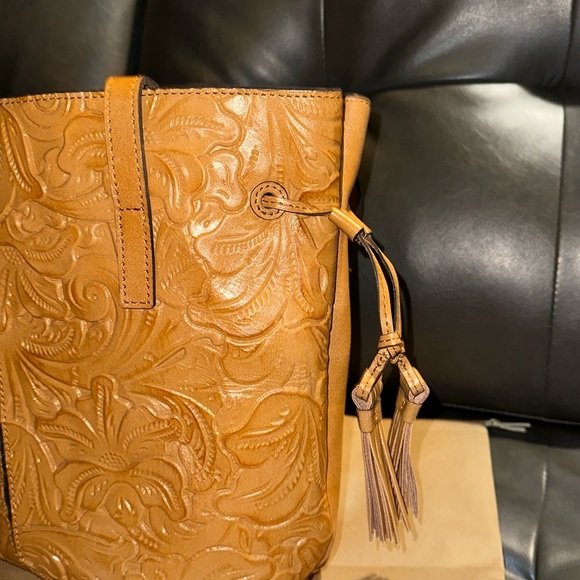 Make Offer! Patricia Nash Kemble Biscuit Tooled Tote Shoulder Bag Tassels - Picture 3 of 8